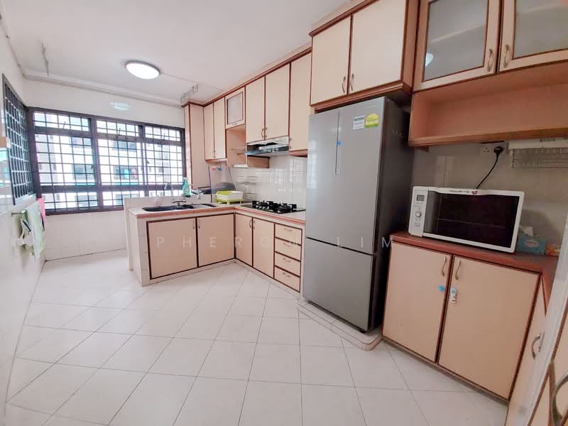 115A Yishun Ring Road, 115A Yishun Ring Road, 3 Bedrooms, 1,216 sqft, HDB Flat For Rent, by Pheron Lim, 500072654 - Kitchen - PropertyGuru.com.sg