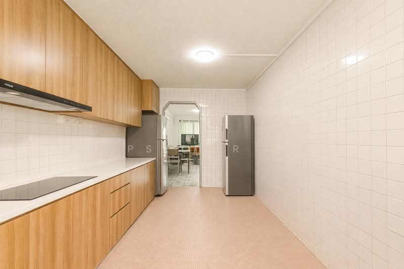 540 Bedok North Street 3 HDB Flat For Sale at S$ 385,000 | PropertyGuru Singapore - Kitchen