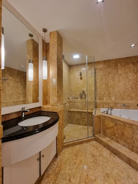 Orchard Scotts, 3 Anthony Road, 3 Bedrooms, 1,625 sqft, Condominium For Rent, by Gupta Sameer Raj, 500072670 - Bathroom - PropertyGuru.com.sg