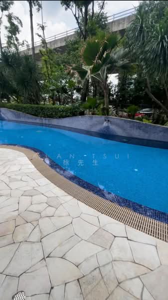 Master Bedroom @ Serangoon MRT, Hougang / Punggol / Sengkang, Room Rental, 200 sqft, Condominium For Rent, by Alan Tsui 徐先生, 500072678 - Pool - PropertyGuru.com.sg