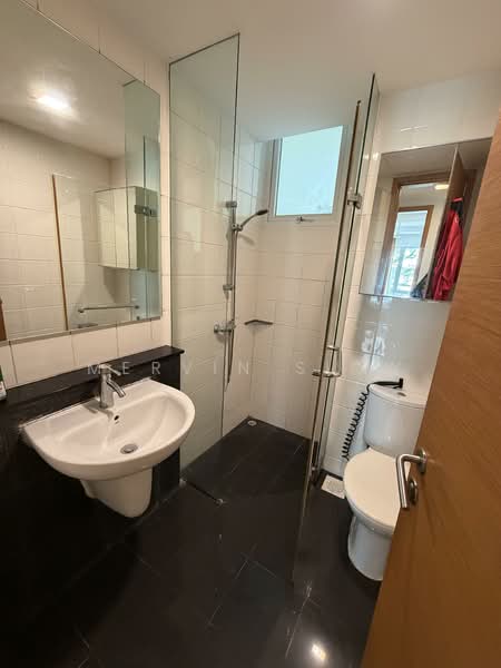 Edelweiss Park Condo Condominium For Sale at S$ 1,880,000 | PropertyGuru Singapore - Bathroom