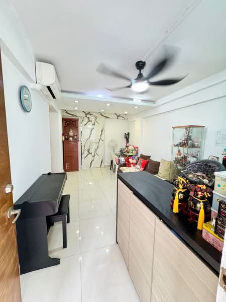 52 Circuit Road HDB Flat For Sale at S$ 369,000 | PropertyGuru Singapore - Living Room