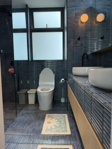 The Topiary Executive Condominium For Sale at S$ 3,290,000 | PropertyGuru Singapore - Bathroom