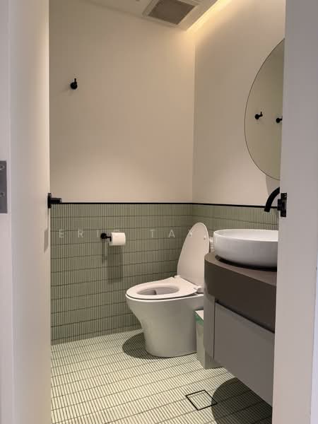 The Topiary Executive Condominium For Sale at S$ 3,290,000 | PropertyGuru Singapore - Bathroom