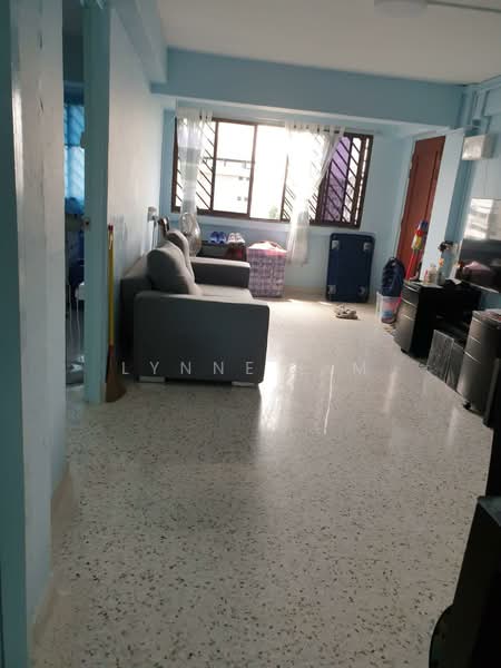 1 Hougang Avenue 3 HDB Flat For Sale at S$ 388,000 | PropertyGuru Singapore - Living Room