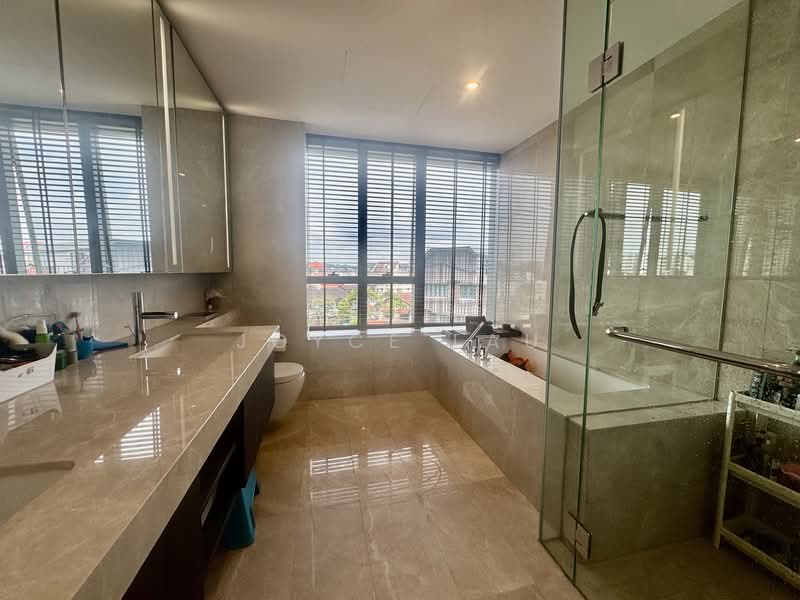 JadeScape Condominium For Sale at S$ 4,990,000 | PropertyGuru Singapore - Bathroom