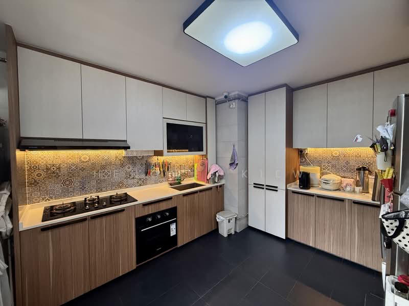 108 Mcnair Road, 108 Mcnair Road, 3 Bedrooms, 1,377 sqft, HDB Flat For Sale, by Hengwei Kiew, 500072712 - Kitchen - PropertyGuru.com.sg