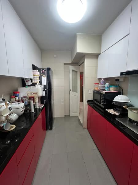 336B Anchorvale Crescent HDB Flat For Sale at S$ 680,000 | PropertyGuru Singapore - Kitchen