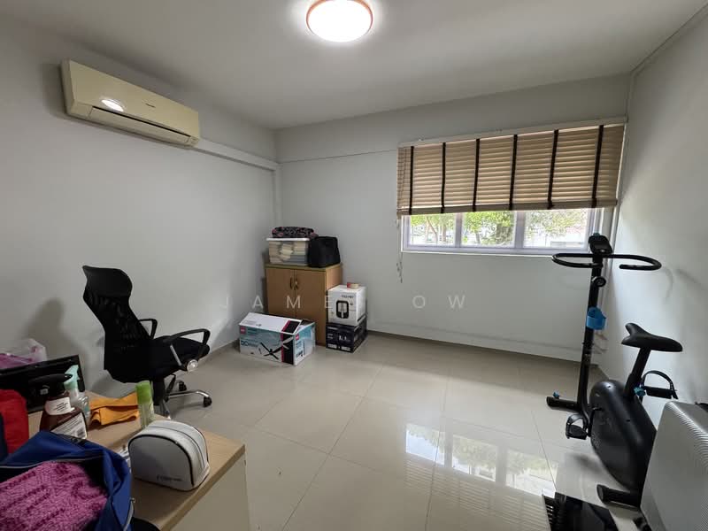 354 Clementi Avenue 2, 354 Clementi Avenue 2, 3 Bedrooms, 990 sqft, HDB Flat For Rent, by James Ow, 500072723 - Study - PropertyGuru.com.sg