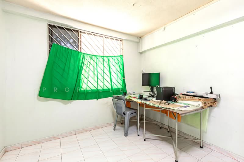 152 Serangoon North Avenue 1, 152 Serangoon North Avenue 1, 2 Bedrooms, 689 sqft, HDB Flat For Sale, by Aileen Chew, 500072739 - Study - PropertyGuru.com.sg