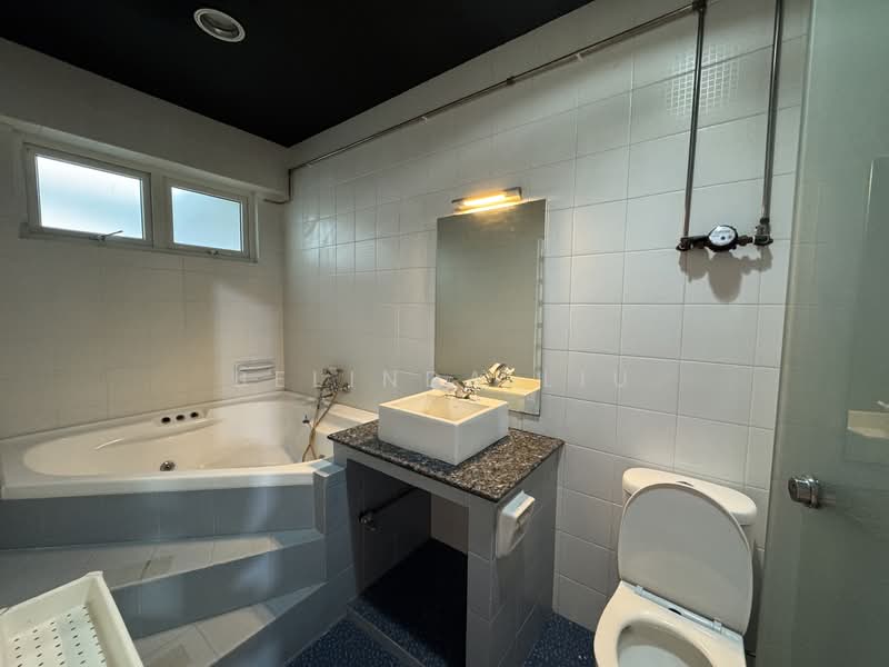 269763, 789 Bukit Timah road, Room Rental, 130 sqft, Walk-up Apartment For Rent, by Belinda Liu, 500072745 - Bathroom - PropertyGuru.com.sg