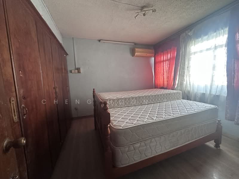 209 Jurong East Street 21, 209 Jurong East Street 21, 3 Bedrooms, 1,324 sqft, HDB Flat For Rent, by Cheng Hoon Tan, 500072757 - Bedroom - PropertyGuru.com.sg