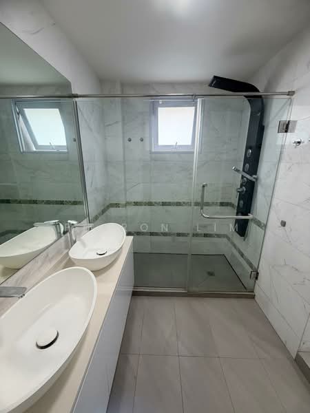 78 Westwood crescent, , Room Rental, 180 sqft, Terraced House For Rent, by Pheron Lim, 500072769 - Bathroom - PropertyGuru.com.sg