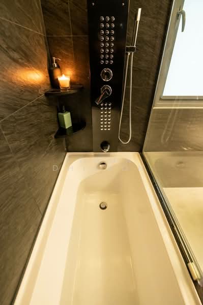 614B Tampines North Drive 1 HDB Flat For Sale at S$ 950,000 | PropertyGuru Singapore - Bathroom