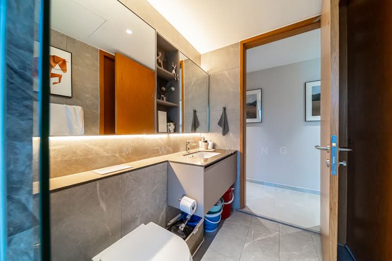 Penrose Condominium For Sale at S$ 2,190,000 | PropertyGuru Singapore - Bathroom