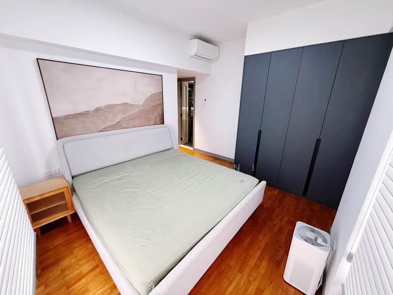 The Mayfair, 5 Jurong East Street 32, 2 Bedrooms, 893 sqft, Condominium For Rent, by Sarah Ni, 500072824 - Master Bedroom - PropertyGuru.com.sg