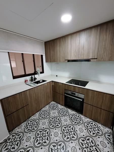 The Mayfair, 5 Jurong East Street 32, 2 Bedrooms, 893 sqft, Condominium For Rent, by Sarah Ni, 500072824 - Kitchen - PropertyGuru.com.sg