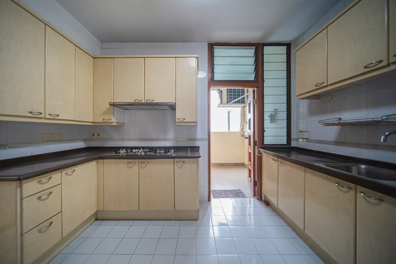Parc Oasis, 51 Jurong East Avenue 1, 4 Bedrooms, 1,507 sqft, Condominium For Sale, by Kaili Ong, 500072828 - Kitchen - PropertyGuru.com.sg