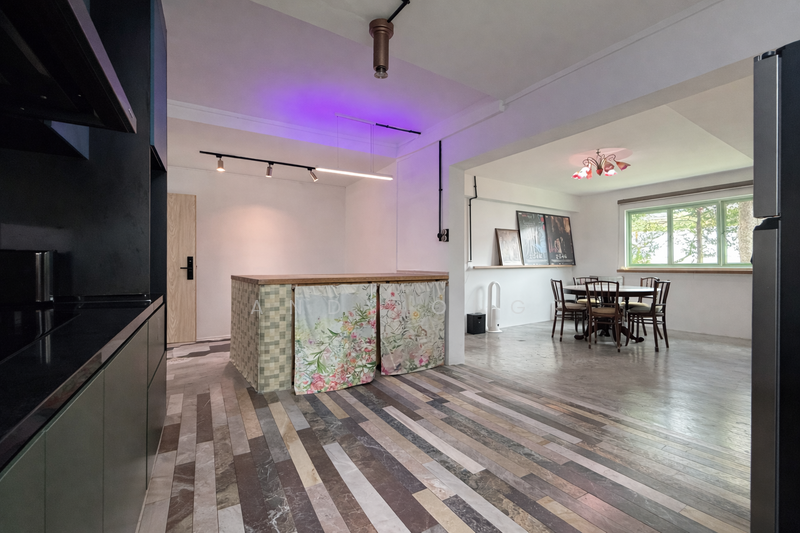 548 Jurong West Street 42 HDB Flat For Sale at S$ 750,000 | PropertyGuru Singapore - Kitchen