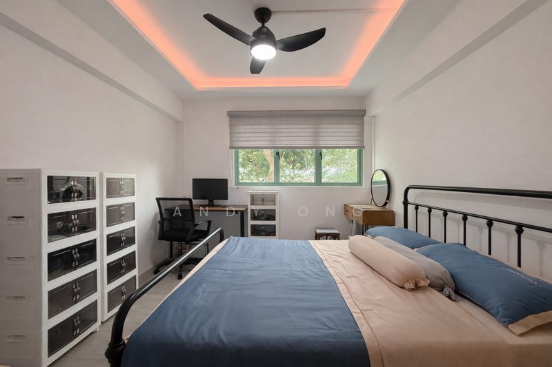 548 Jurong West Street 42 HDB Flat For Sale at S$ 750,000 | PropertyGuru Singapore - Common Room 1