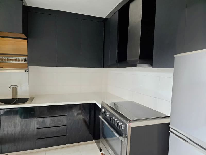 116 Clementi Street 13 HDB Flat For Sale at S$ 1,108,800 | PropertyGuru Singapore - Kitchen