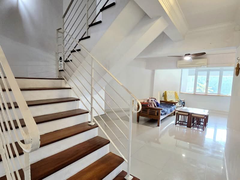 116 Clementi Street 13 HDB Flat For Sale at S$ 1,108,800 | PropertyGuru Singapore - Living Room