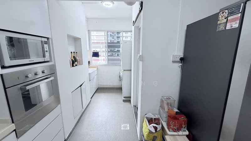 249 Bishan Street 22 HDB Flat For Sale at S$ 750,888 | PropertyGuru Singapore - Kitchen