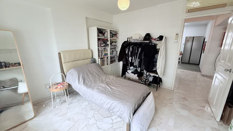 249 Bishan Street 22 HDB Flat For Sale at S$ 750,888 | PropertyGuru Singapore - Bedroom