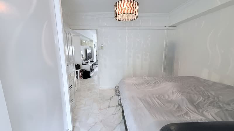 249 Bishan Street 22 HDB Flat For Sale at S$ 750,888 | PropertyGuru Singapore - Bedroom