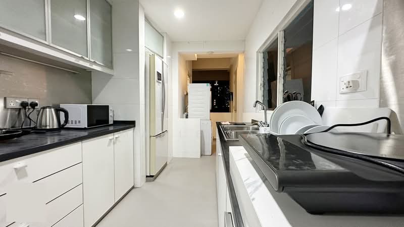 The Richmond, 7 Saint Michael's Road, Room Rental, 120 sqft, Condominium For Rent, by Maple Yap, 500072844 - Kitchen - PropertyGuru.com.sg