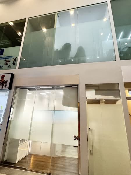 The MidTown, 1189 Upper Serangoon Road, 764 sqft, Mall Shop For Sale, by Rachel Hoe, 500072854 - Interior - CommercialGuru.com.sg