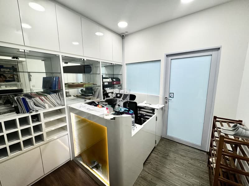 The MidTown, 1189 Upper Serangoon Road, 764 sqft, Mall Shop For Sale, by Rachel Hoe, 500072854 - Interior - CommercialGuru.com.sg