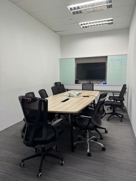 Solstice Business Centre, 23 New Industrial Road, Hougang / Punggol / Sengkang, 1,206 sqft, Light Industrial (B1) For Sale, by Josephine Ng, 500072859 - Meeting Room - CommercialGuru.com.sg