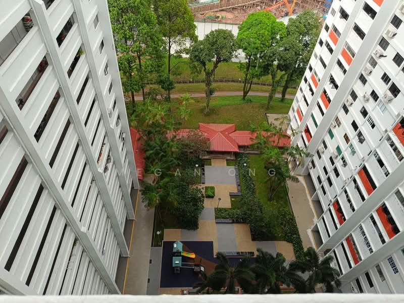 13 Holland Drive HDB Flat For Sale at S$ 540,000 | PropertyGuru Singapore - Exterior