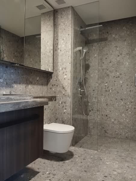 One Pearl Bank, 1 Pearl Bank, 2 Bedrooms, 700 sqft, Condominium For Rent, by Oliver Hay, 500072865 - Bathroom - PropertyGuru.com.sg