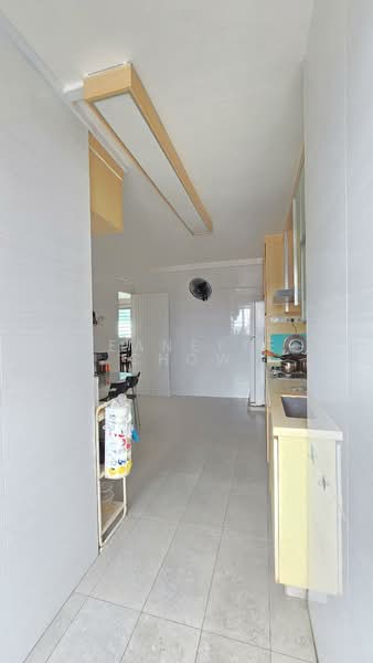 554 Hougang Street 51 HDB Flat For Sale at S$ 718,888 | PropertyGuru Singapore - Kitchen