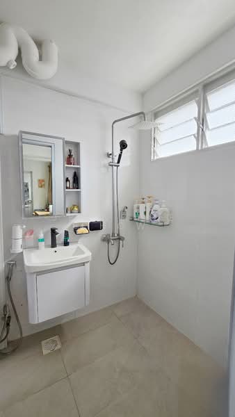 554 Hougang Street 51 HDB Flat For Sale at S$ 718,888 | PropertyGuru Singapore - Bathroom