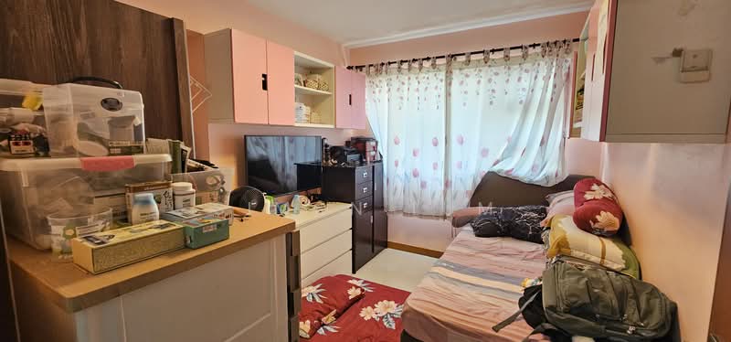31 Ghim Moh Link HDB Flat For Sale at S$ 1,200,000 | PropertyGuru Singapore - Bedroom