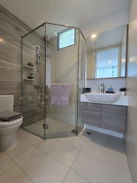 Skies Miltonia Cluster House For Sale at S$ 3,450,000 | PropertyGuru Singapore - Bathroom