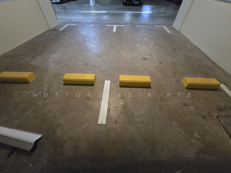 Skies Miltonia Cluster House For Sale at S$ 3,450,000 | PropertyGuru Singapore - Car Park