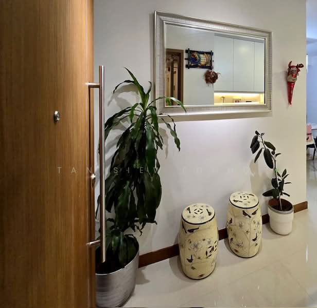 Waterfront Waves, 760 Bedok Reservoir Road, 4 Bedrooms, 1,345 sqft, Condominium For Rent, by Tan Siew Foong, 500072902 - Entrance - PropertyGuru.com.sg