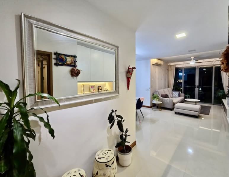 Waterfront Waves, 760 Bedok Reservoir Road, 4 Bedrooms, 1,345 sqft, Condominium For Rent, by Tan Siew Foong, 500072902 - Living Room - PropertyGuru.com.sg