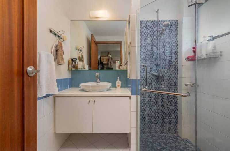 Seletar Hills Estate Semi-Detached House For Sale at S$ 5,700,000 | PropertyGuru Singapore - Bathroom