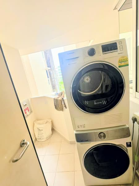 Savannah Condopark, 35 Simei Rise, 4 Bedrooms, 1,453 sqft, Condominium For Rent, by Albert New, 500072955 - Balcony - PropertyGuru.com.sg