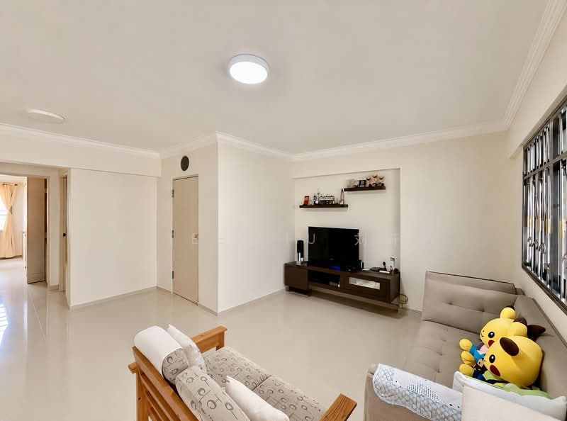 673C Jurong West Street 65, 673C Jurong West Street 65, 3 Bedrooms, 980 sqft, HDB Flat For Sale, by Estee Liu 刘轩宁, 500072975 - Living Room - PropertyGuru.com.sg