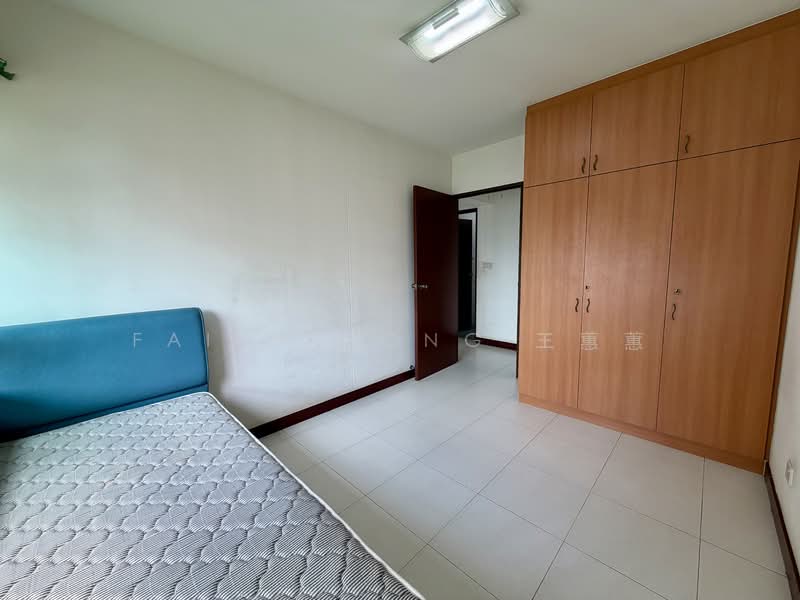 28D Dover Crescent HDB Flat For Sale at S$ 975,000 | PropertyGuru Singapore - Bedroom