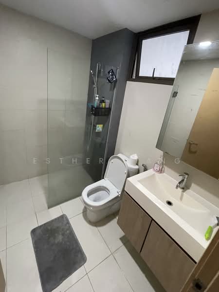 Parc Vera, Hougang Street 32, 2 Bedrooms, 786 sqft, Condominium For Rent, by Esther Liang, 500073026 - Bathroom - PropertyGuru.com.sg
