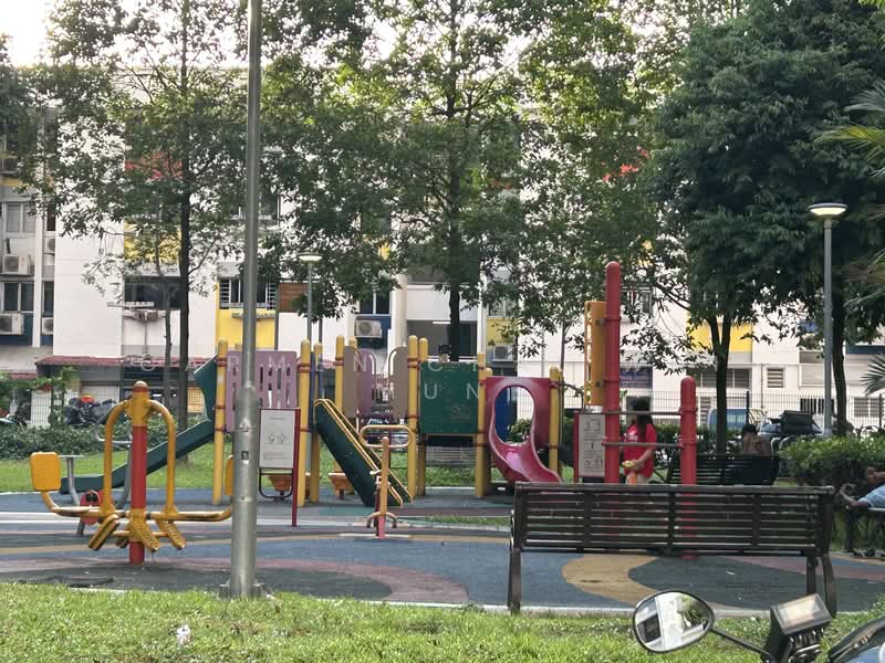 53 Teban Gardens Road HDB Flat For Sale at S$ 495,000 | PropertyGuru Singapore - Exterior