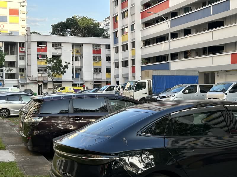 53 Teban Gardens Road HDB Flat For Sale at S$ 495,000 | PropertyGuru Singapore - Exterior