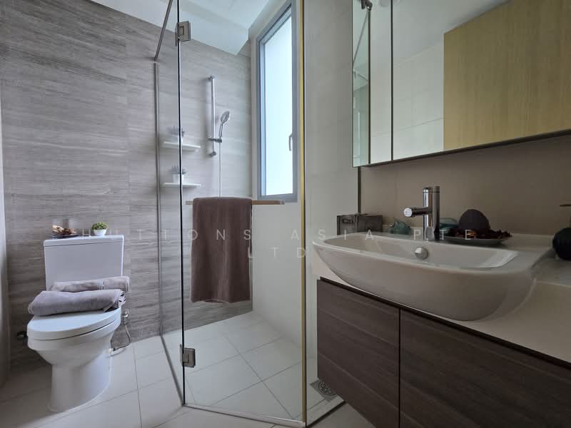Skies Miltonia Condominium For Sale at S$ 3,550,001 | PropertyGuru Singapore - Bathroom